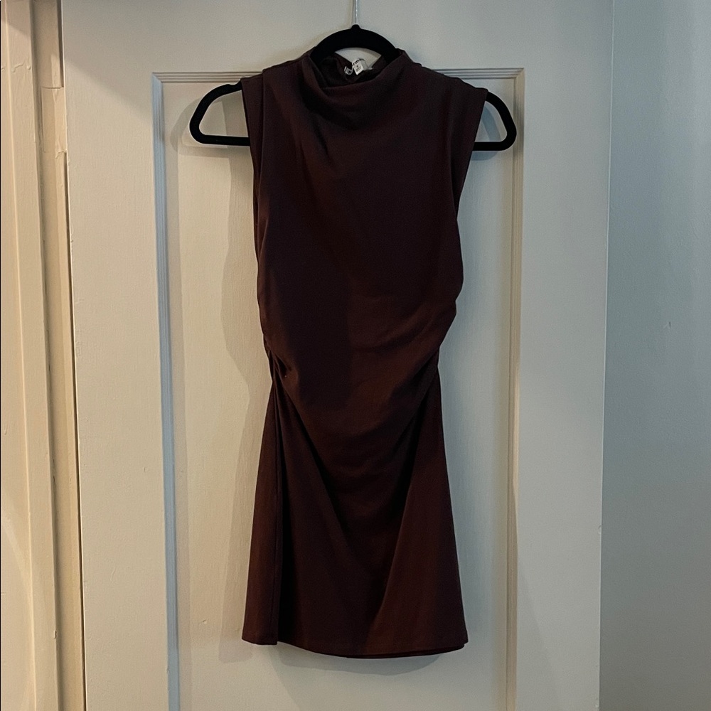 Elegant Sleeveless Brown Dress